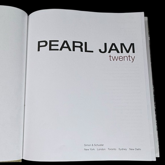 Pearl Jam Twenty Hardcover DJ Pearl Jam Book Music History Read - Picture 5 of 14